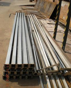 提供建筑五金制品.建設工程地盤鋼鐵制品.鋼欄河.熱浸鉛水欄河